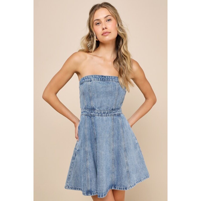 Nwt Lulus Cutesy Charm Light Wash Denim Strapless Mini Dress With Pocket